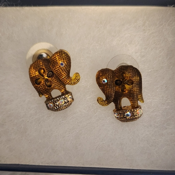 Elephant with Crystals earrings - Picture 1 of 4